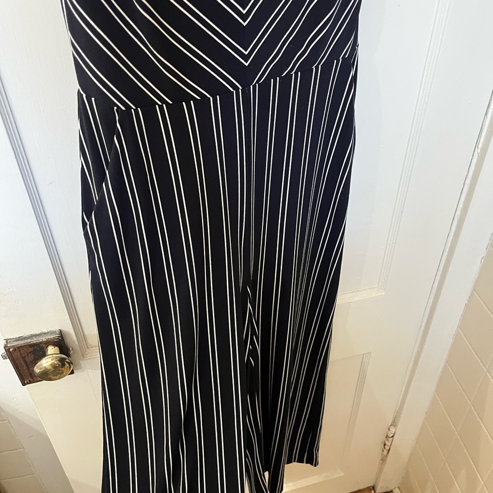 Banana Republic Size 4 Navy Striped Wide Leg Jumpsuit | Sleeveless V-Neck - Picture 3 of 7